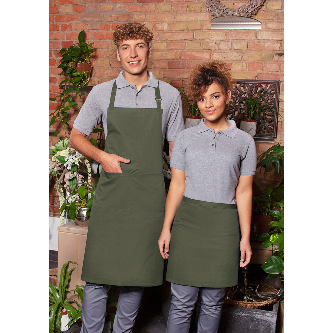 Tablier à bavette Basic avec boucle et poche - Les vêtements de protection Tablier à bavette Basic avec boucle et poche - Les vêtements de protection