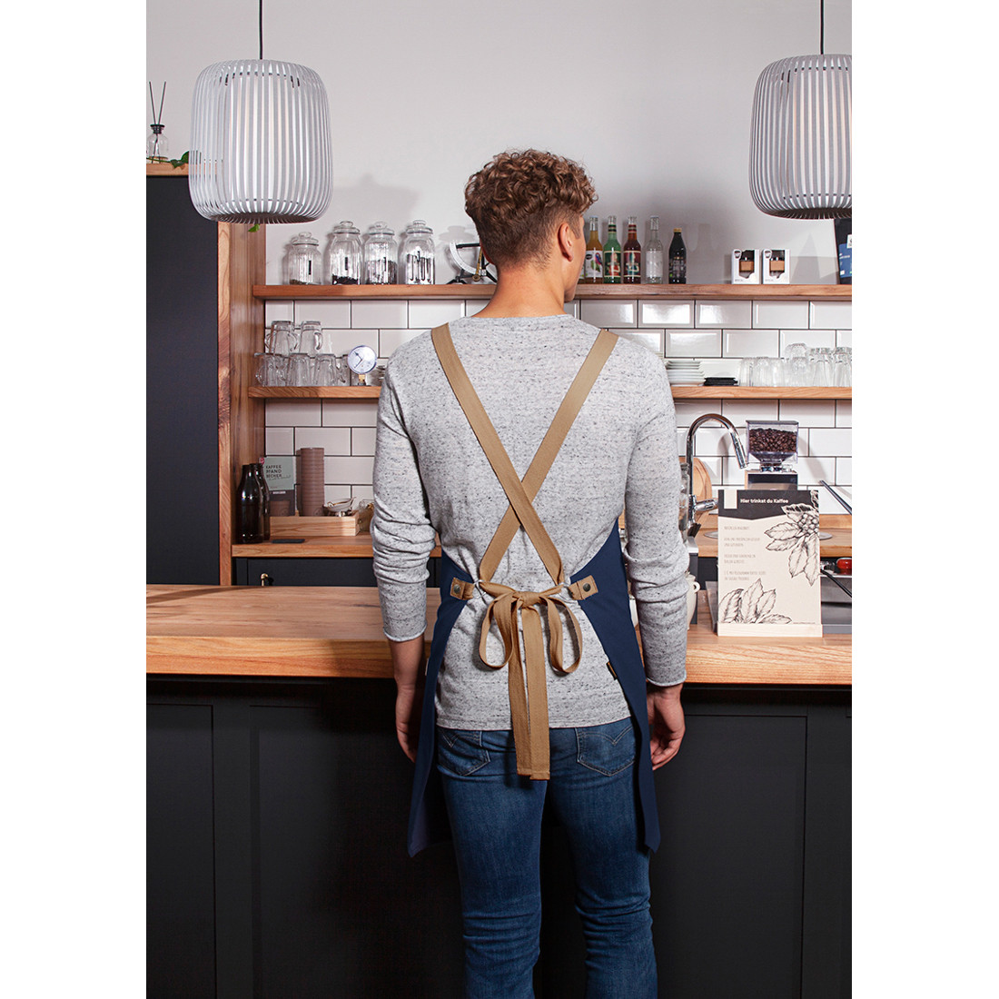 Tablier à bavette Urban-Look avec bretelles croisées et poche - Les vêtements de protection Tablier à bavette Urban-Look avec bretelles croisées et poche - Les vêtements de protection