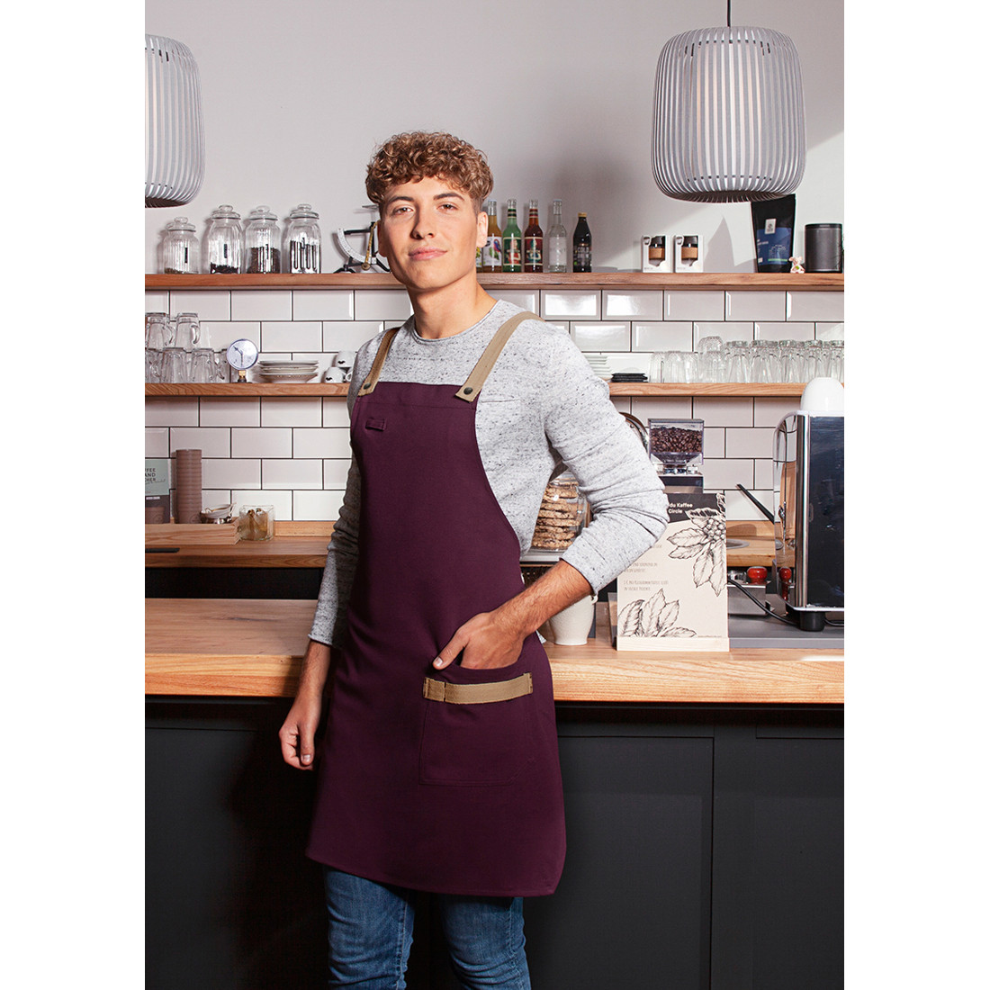 Tablier à bavette Urban-Look avec bretelles croisées et poche - Les vêtements de protection Tablier à bavette Urban-Look avec bretelles croisées et poche - Les vêtements de protection
