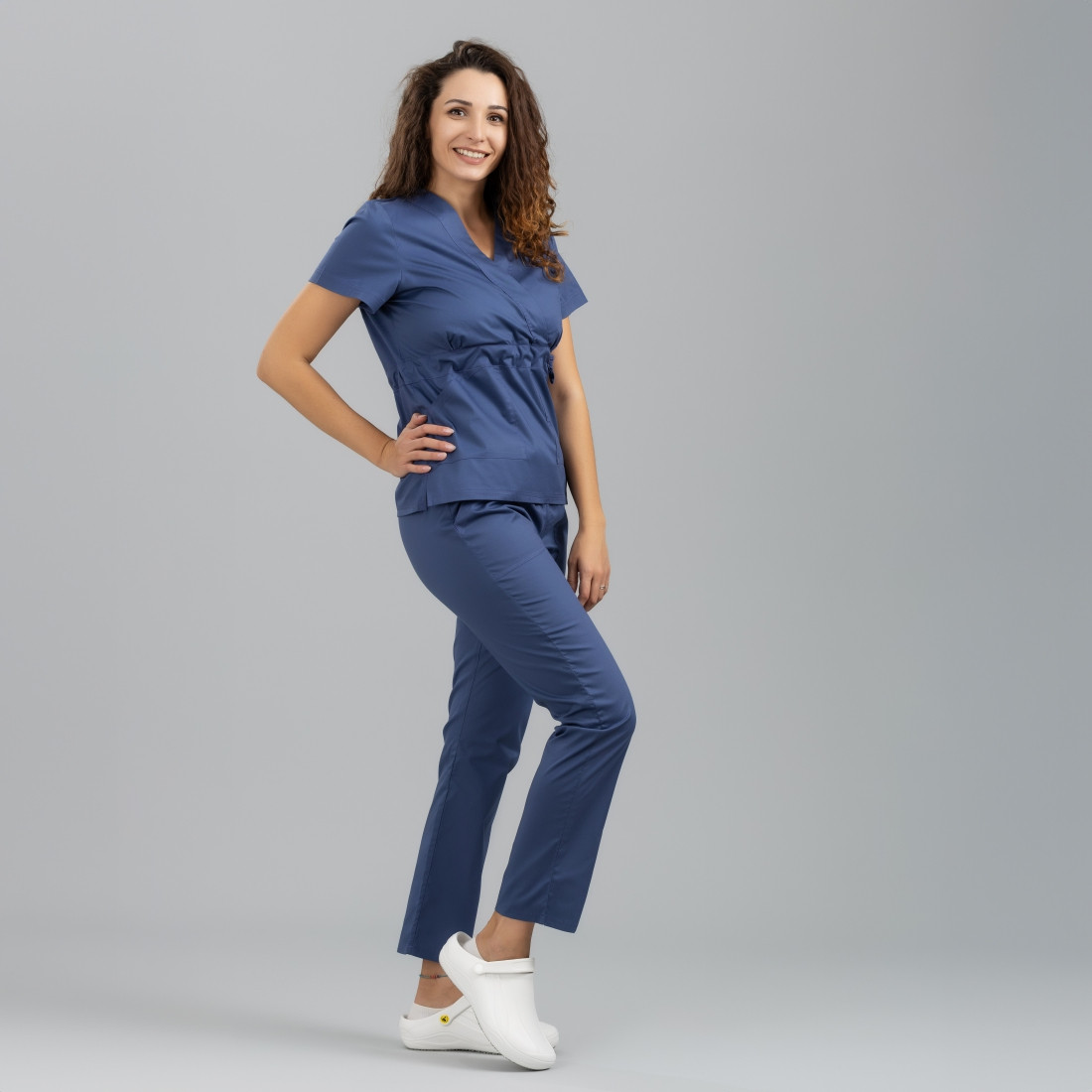 Costum medical dama KIMONO - Imbracaminte de protectie Costum medical dama KIMONO - Imbracaminte de protectie