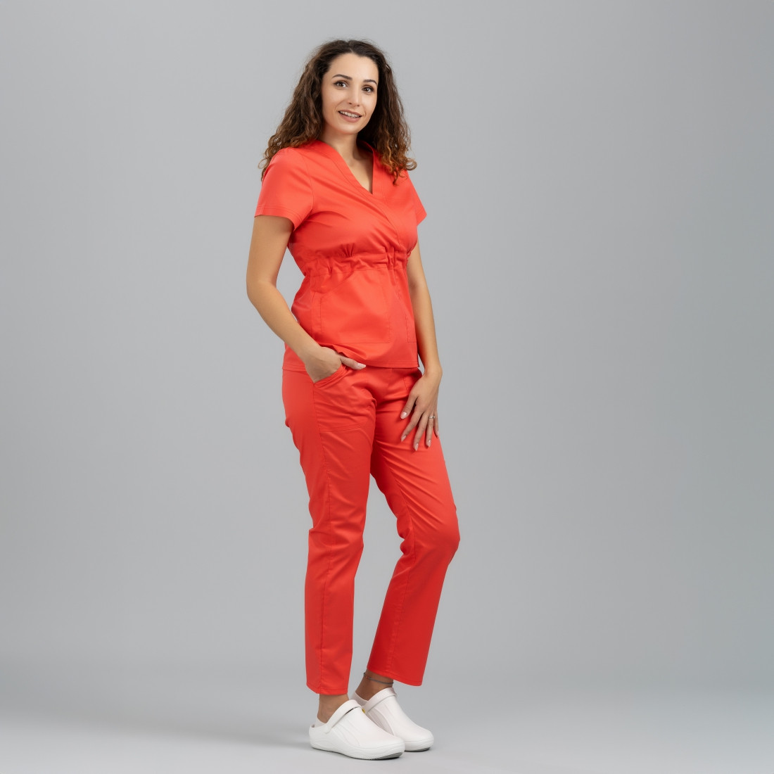 Costum medical dama KIMONO - Imbracaminte de protectie Costum medical dama KIMONO - Imbracaminte de protectie