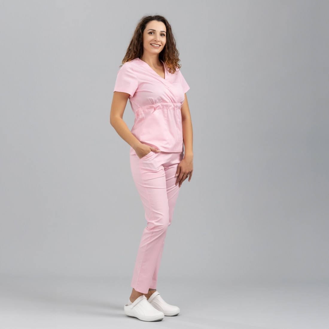 Costum medical dama KIMONO - Imbracaminte de protectie Costum medical dama KIMONO - Imbracaminte de protectie