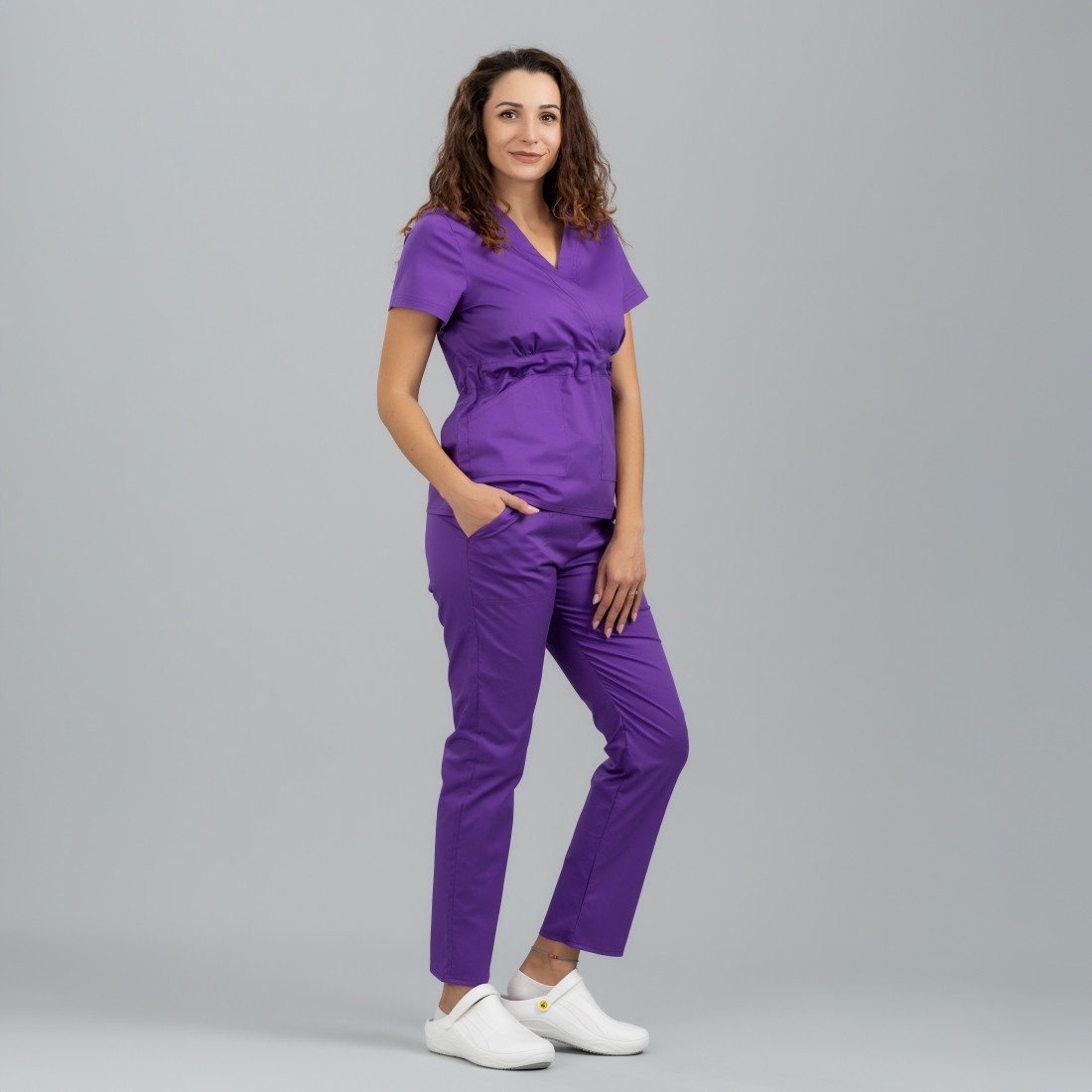 Costum medical dama KIMONO - Imbracaminte de protectie Costum medical dama KIMONO - Imbracaminte de protectie