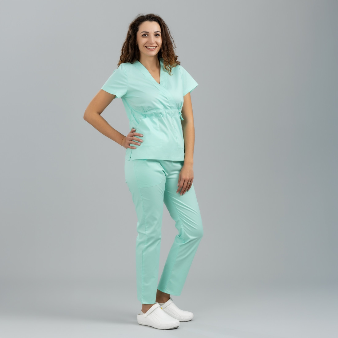 Costum medical dama KIMONO - Imbracaminte de protectie Costum medical dama KIMONO - Imbracaminte de protectie