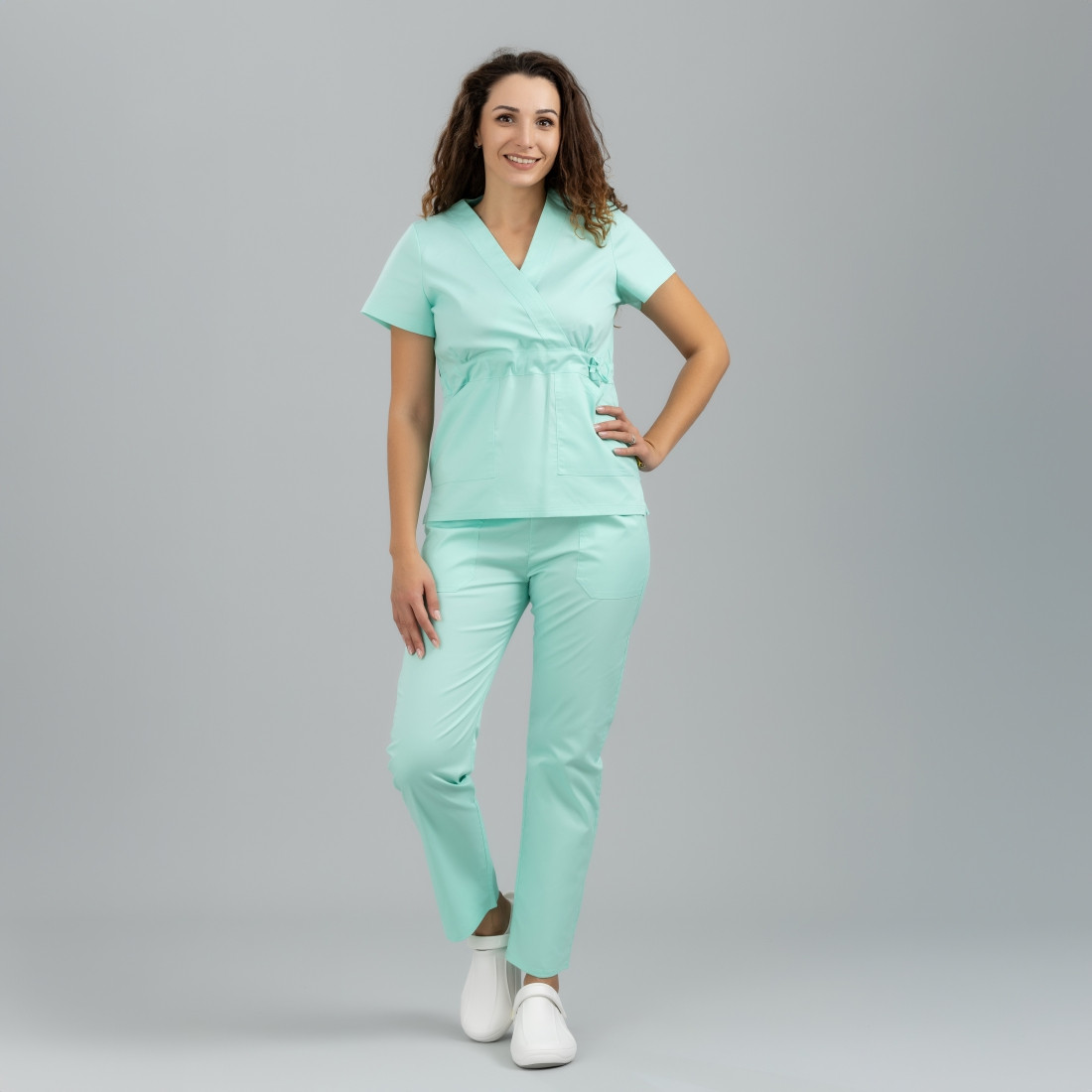 Costum medical dama KIMONO - Imbracaminte de protectie Costum medical dama KIMONO - Imbracaminte de protectie