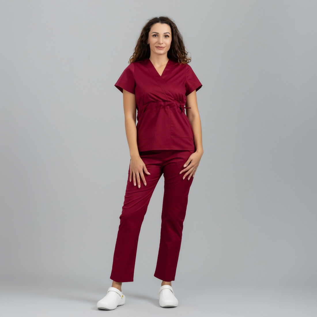 Costum medical dama KIMONO - Imbracaminte de protectie Costum medical dama KIMONO - Imbracaminte de protectie