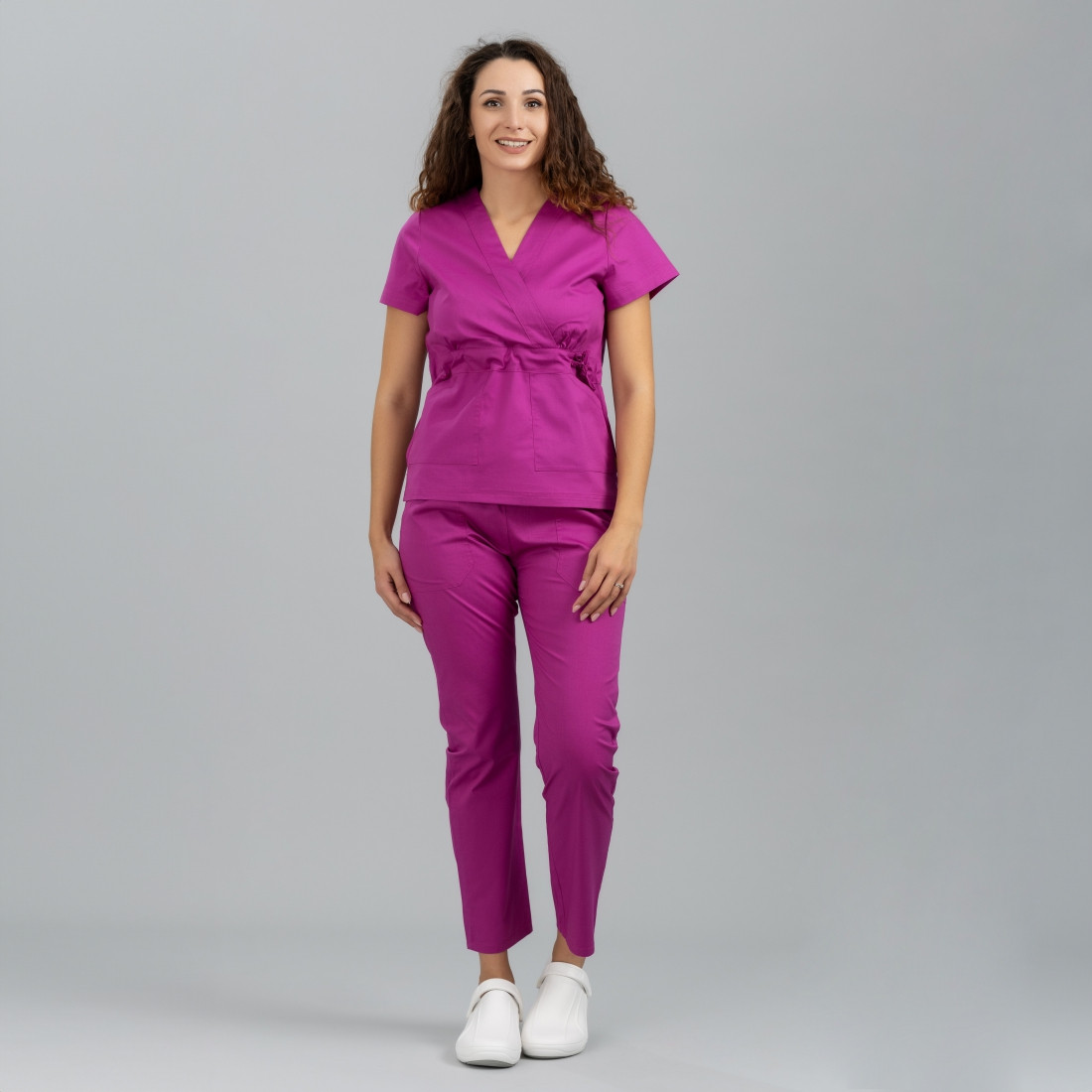 Costum medical dama KIMONO - Imbracaminte de protectie Costum medical dama KIMONO - Imbracaminte de protectie