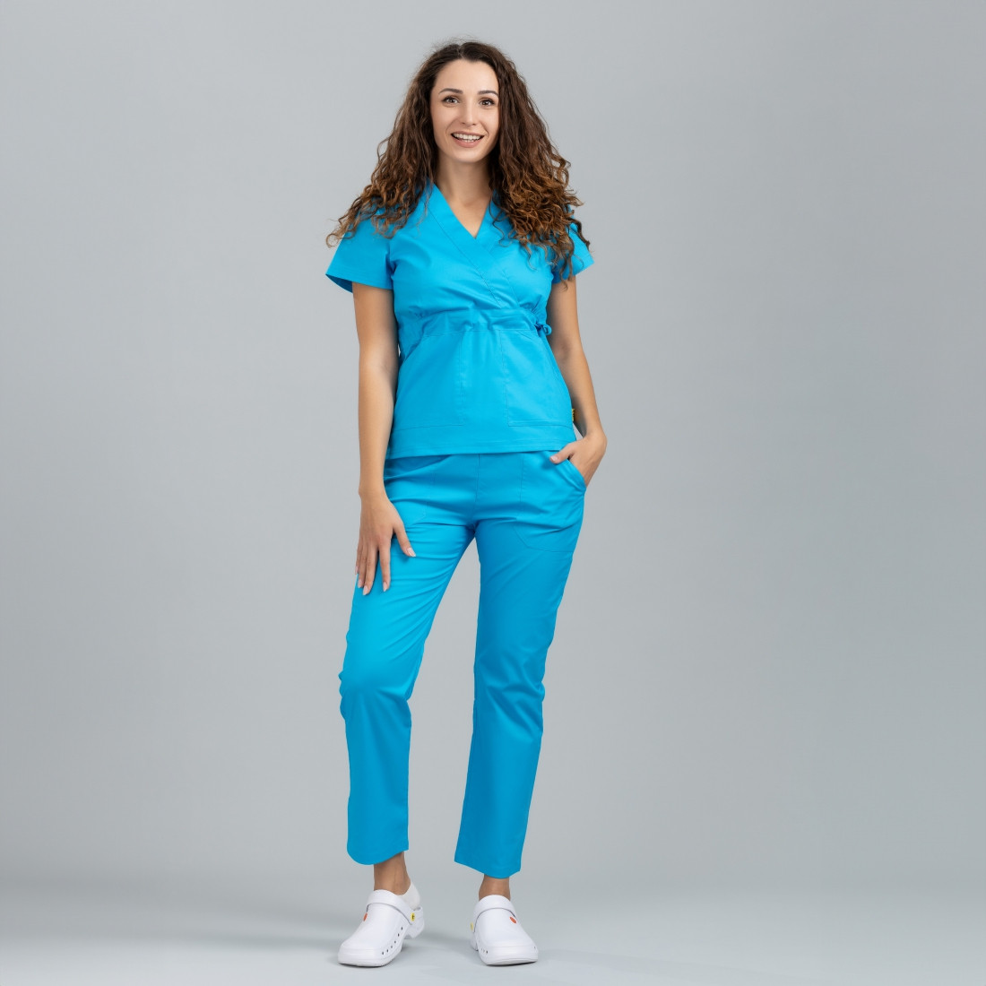 Costum medical dama KIMONO - Imbracaminte de protectie Costum medical dama KIMONO - Imbracaminte de protectie