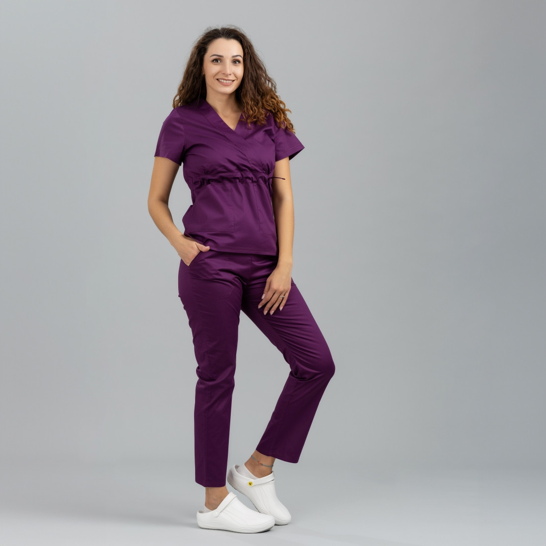 Costum medical dama KIMONO - Imbracaminte de protectie Costum medical dama KIMONO - Imbracaminte de protectie
