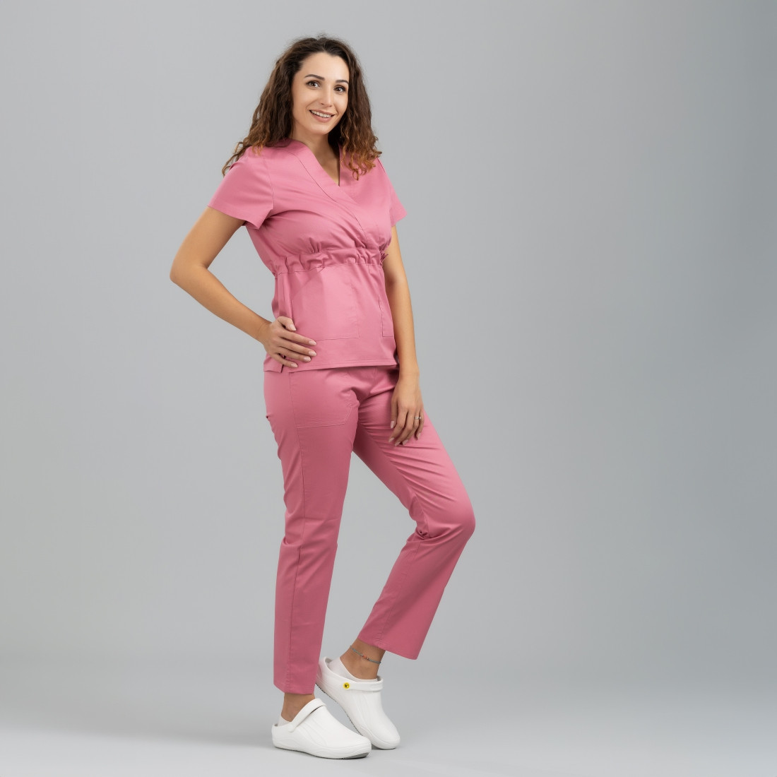 Costum medical dama KIMONO - Imbracaminte de protectie Costum medical dama KIMONO - Imbracaminte de protectie