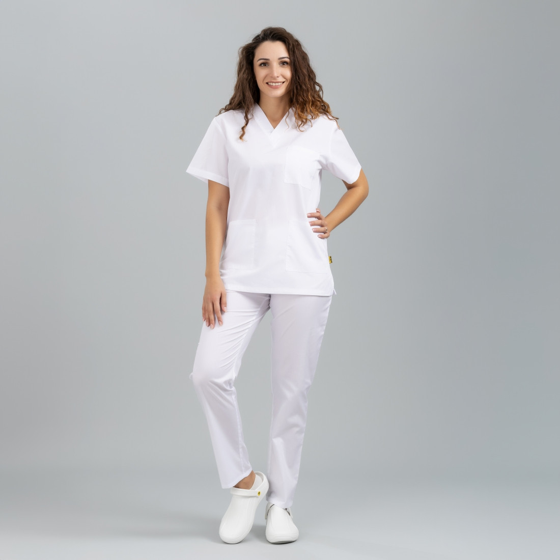 Costum medical unisex 115 gr BENETO - Imbracaminte de protectie Costum medical unisex 115 gr BENETO - Imbracaminte de protectie