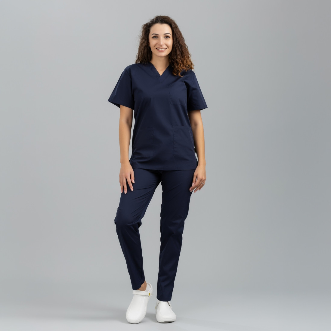 Costum medical unisex 115 gr BENETO - Imbracaminte de protectie Costum medical unisex 115 gr BENETO - Imbracaminte de protectie