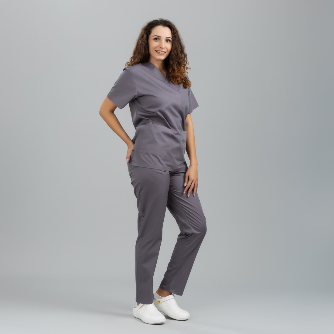 Costum medical unisex 115 gr BENETO - Imbracaminte de protectie Costum medical unisex 115 gr BENETO - Imbracaminte de protectie