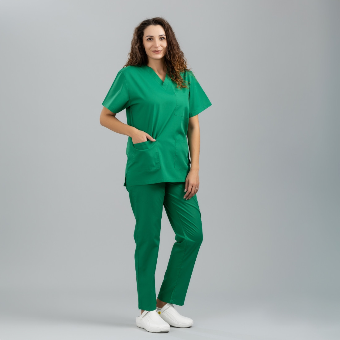 Costum medical unisex 115 gr BENETO - Imbracaminte de protectie Costum medical unisex 115 gr BENETO - Imbracaminte de protectie
