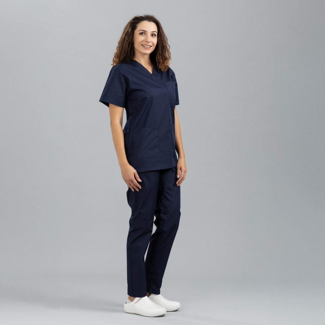 Costum medical unisex 115 gr BENETO - Imbracaminte de protectie Costum medical unisex 115 gr BENETO - Imbracaminte de protectie