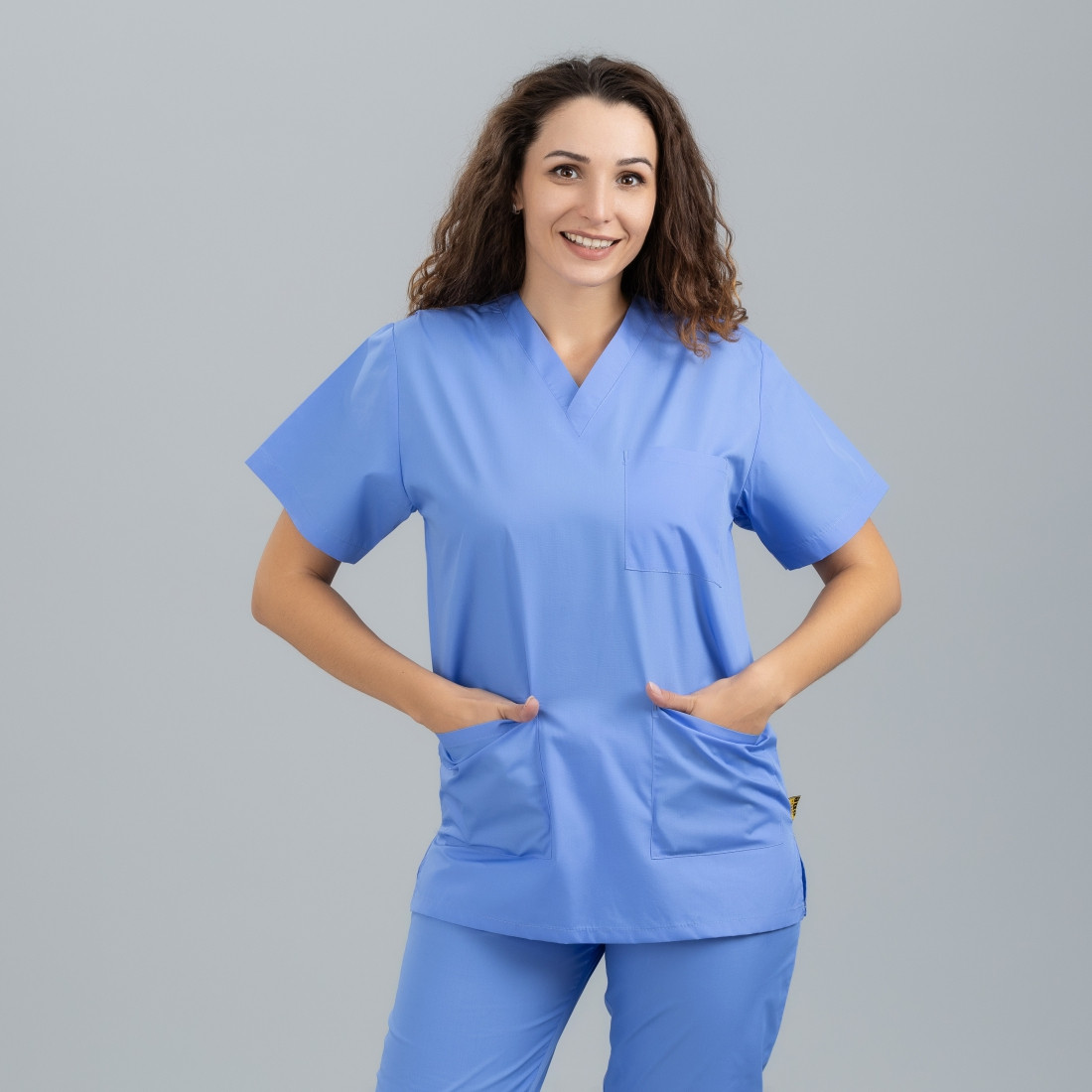Costum medical unisex 115 gr BENETO - Imbracaminte de protectie Costum medical unisex 115 gr BENETO - Imbracaminte de protectie