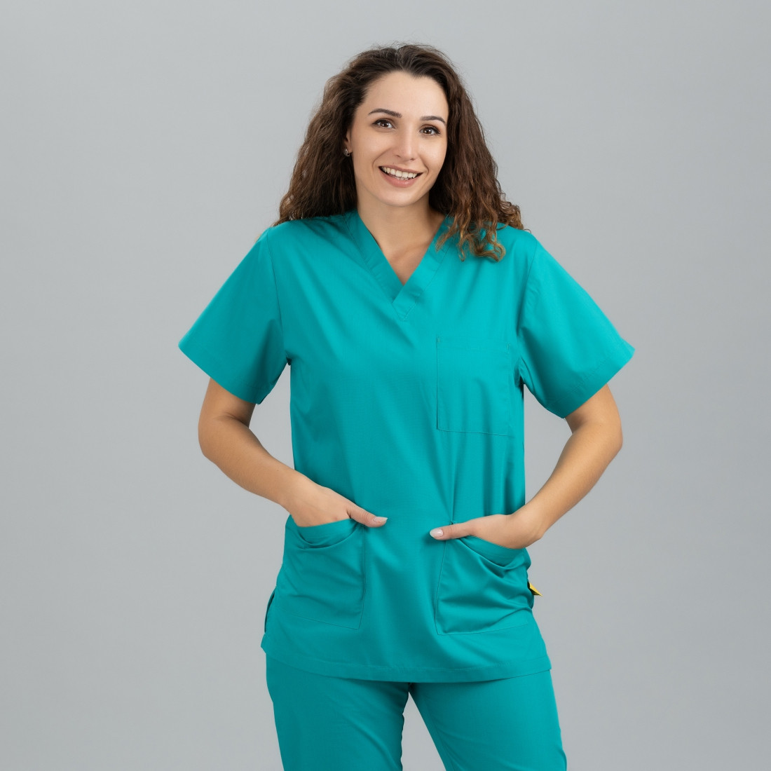 Costum medical unisex 115 gr BENETO - Imbracaminte de protectie Costum medical unisex 115 gr BENETO - Imbracaminte de protectie