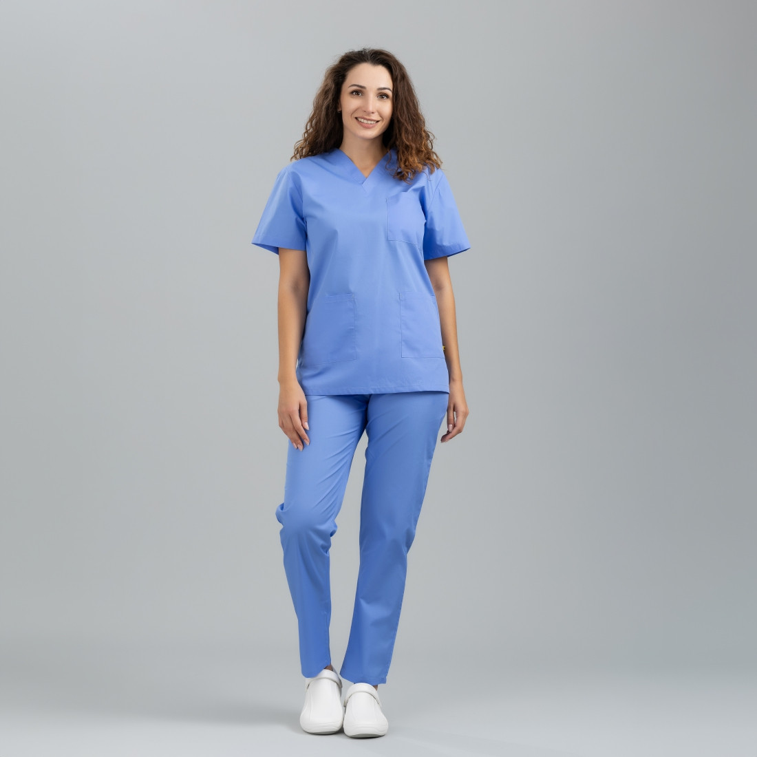Costum medical unisex 115 gr BENETO - Imbracaminte de protectie Costum medical unisex 115 gr BENETO - Imbracaminte de protectie