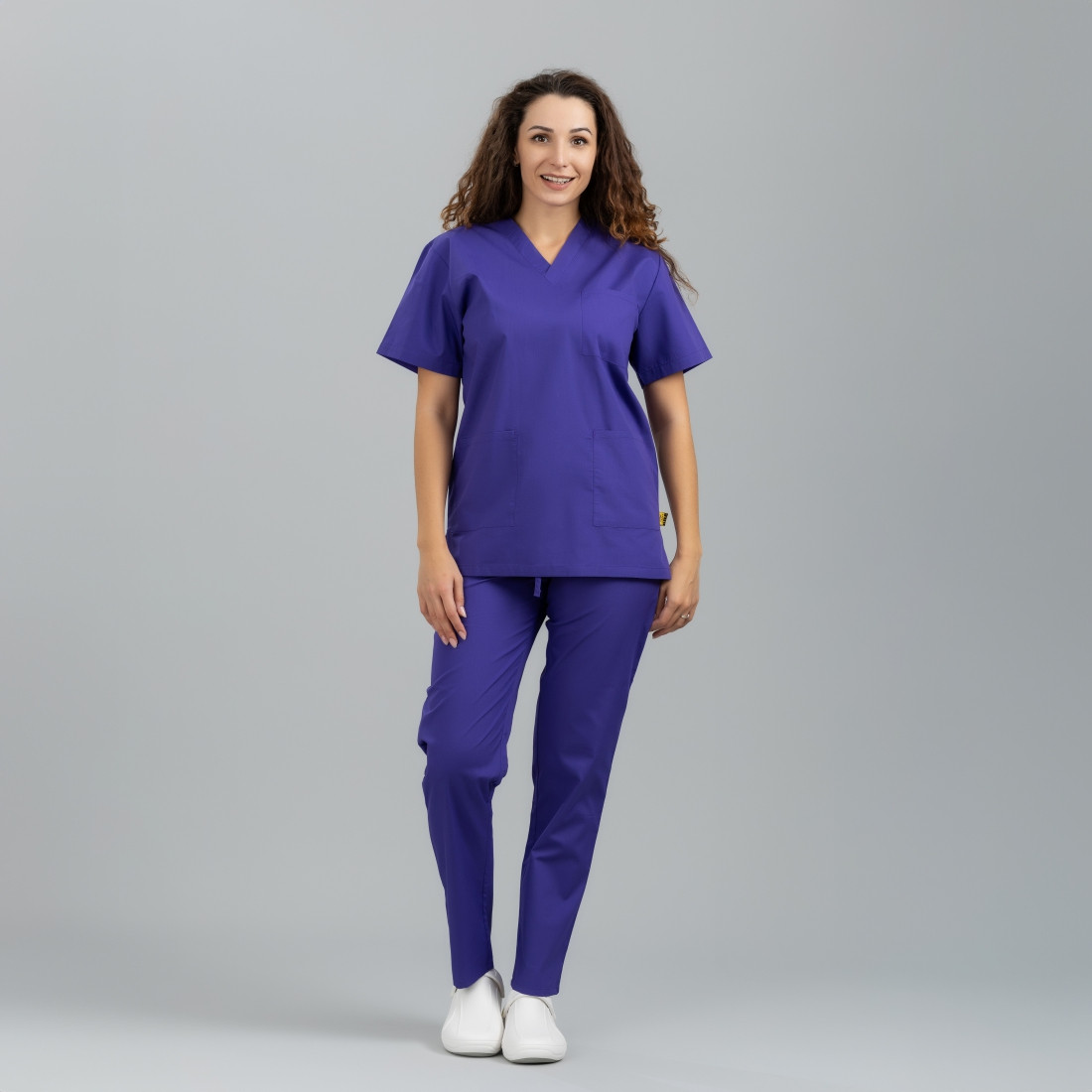 Costum medical unisex 115 gr BENETO - Imbracaminte de protectie Costum medical unisex 115 gr BENETO - Imbracaminte de protectie