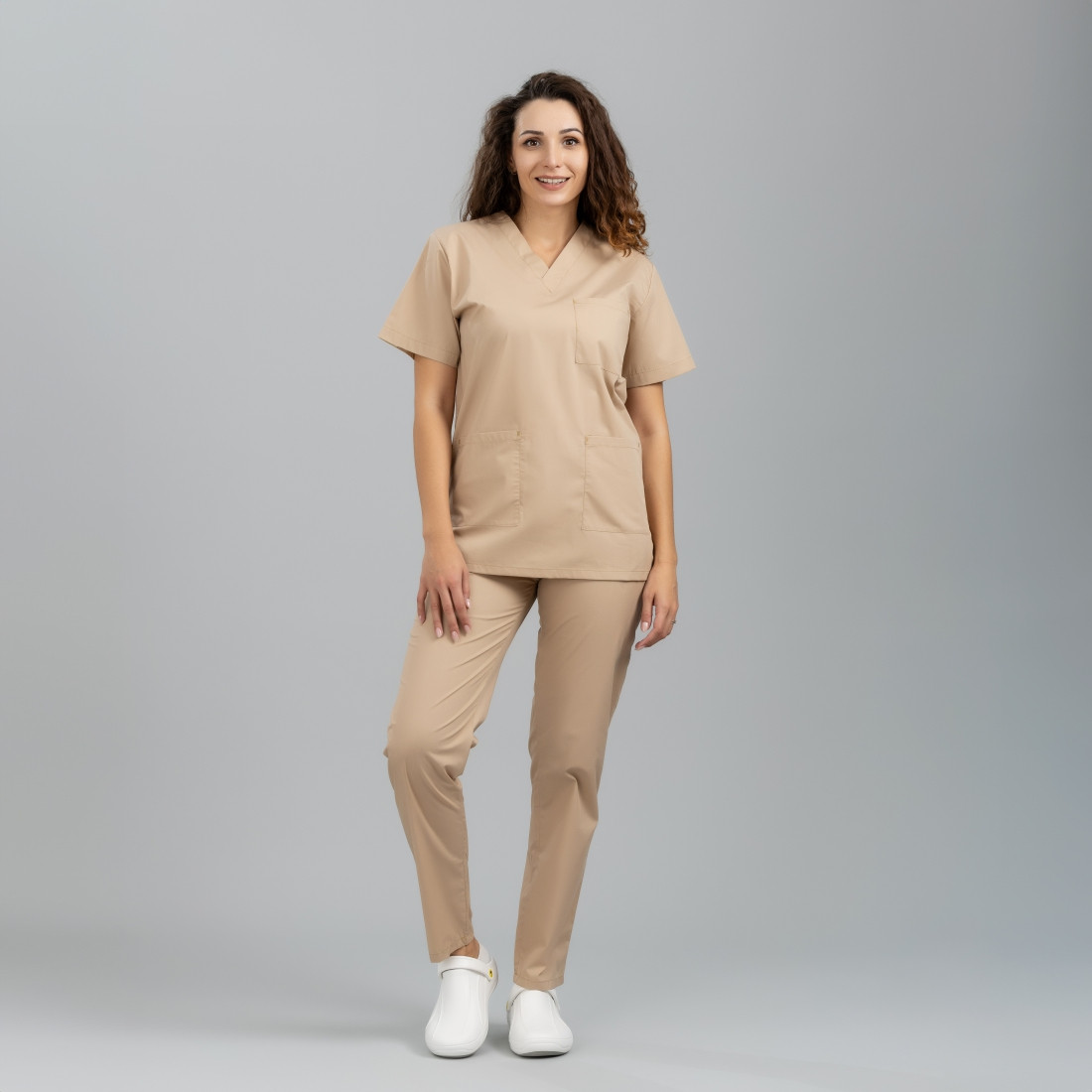 Costum medical unisex 115 gr BENETO - Imbracaminte de protectie Costum medical unisex 115 gr BENETO - Imbracaminte de protectie