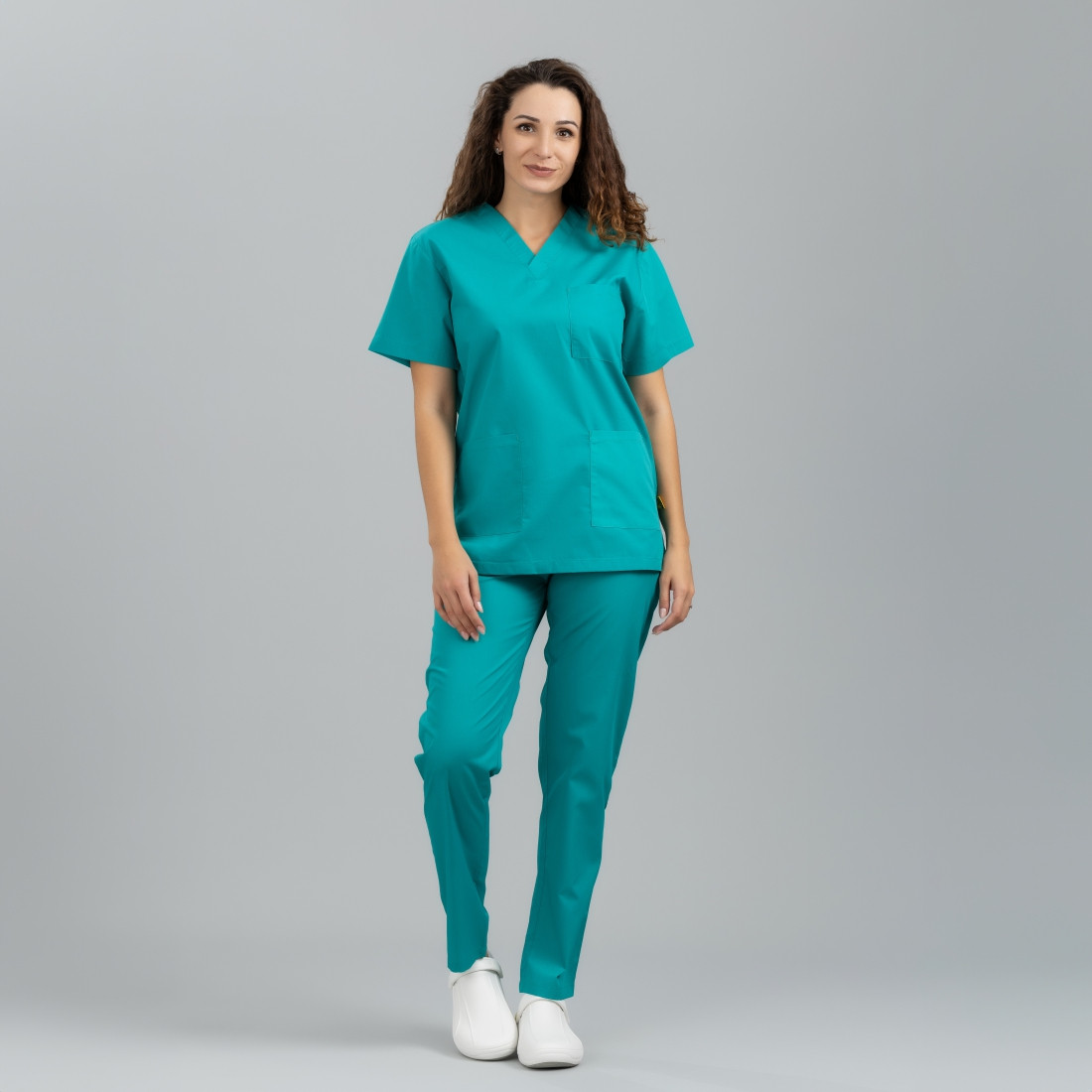 Costum medical unisex 115 gr BENETO - Imbracaminte de protectie Costum medical unisex 115 gr BENETO - Imbracaminte de protectie