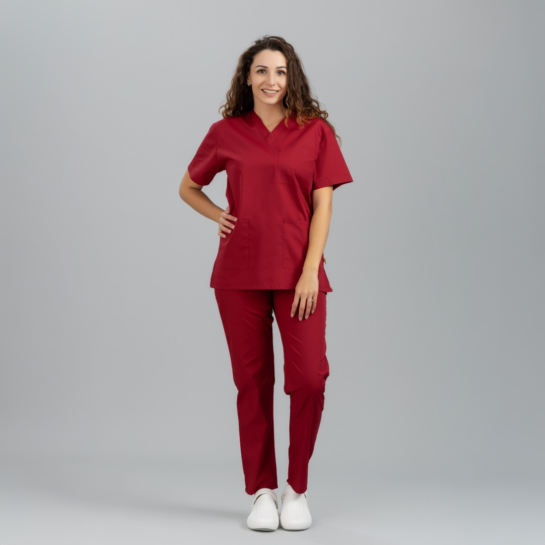 Costum medical unisex 115 gr BENETO - Imbracaminte de protectie Costum medical unisex 115 gr BENETO - Imbracaminte de protectie