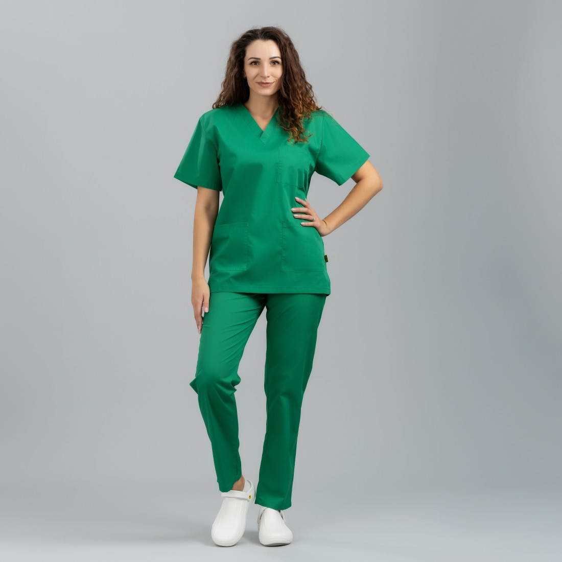 Costum medical unisex 115 gr BENETO - Imbracaminte de protectie Costum medical unisex 115 gr BENETO - Imbracaminte de protectie