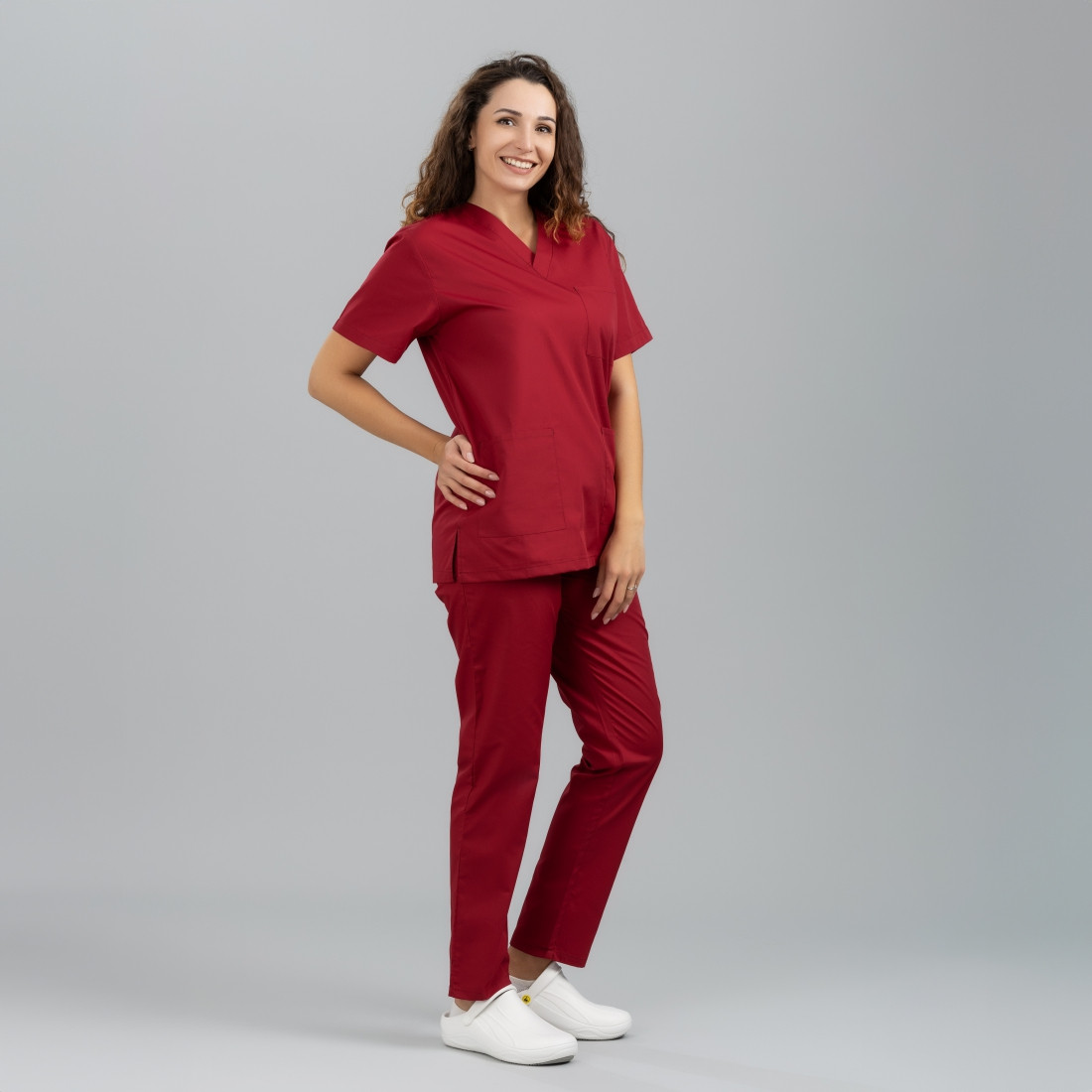 Costum medical unisex 115 gr BENETO - Imbracaminte de protectie Costum medical unisex 115 gr BENETO - Imbracaminte de protectie