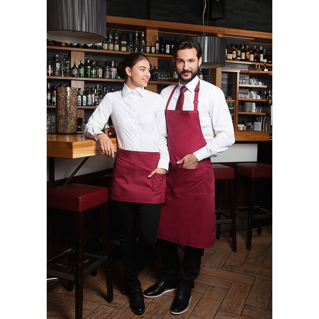 Tablier à bavette Basic avec boucle et poche - Les vêtements de protection Tablier à bavette Basic avec boucle et poche - Les vêtements de protection