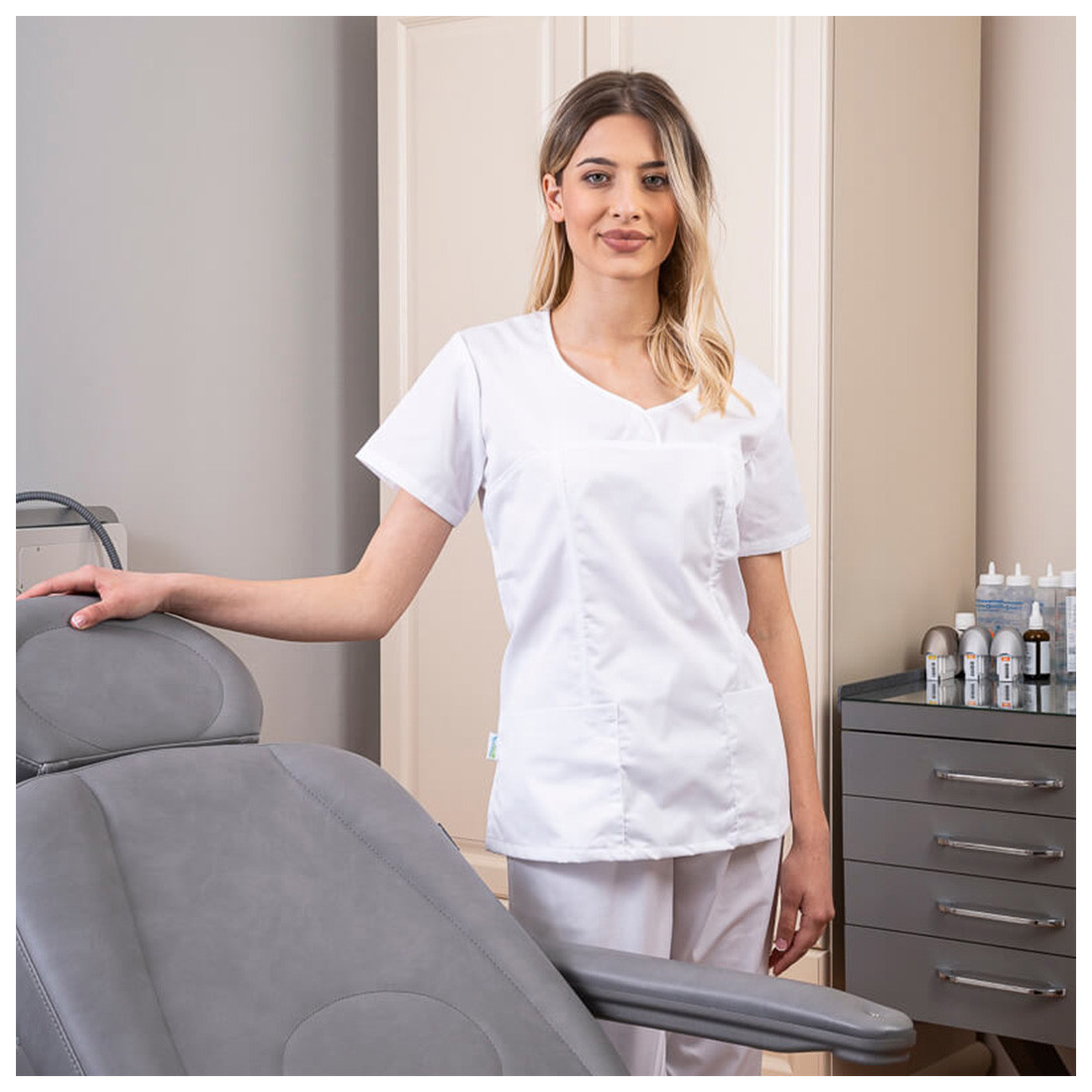 Tunica medicala dama INES - Imbracaminte de protectie Tunica medicala dama INES - Imbracaminte de protectie