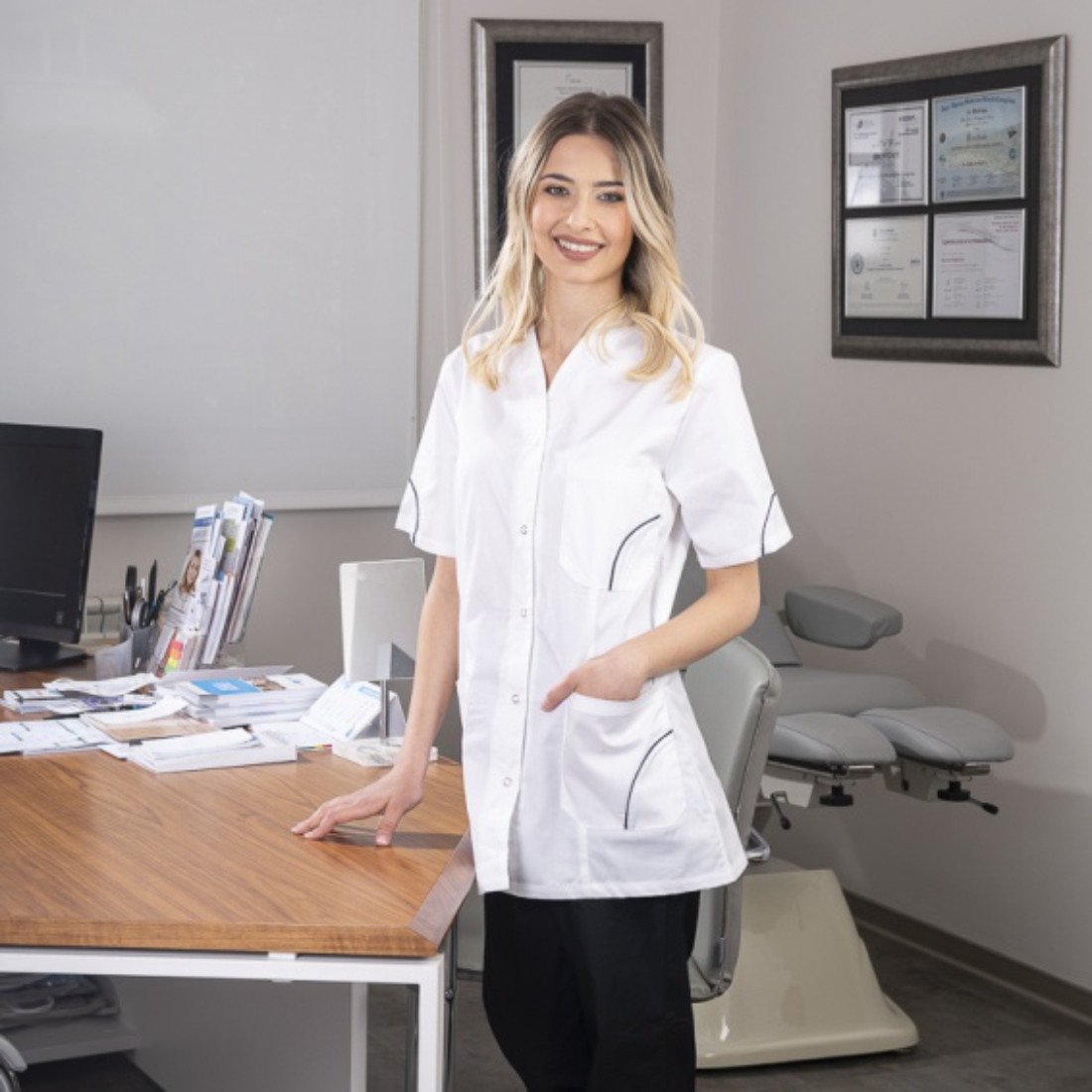 Túnica médica de mujer SILVIA - Ropa de protección Túnica médica de mujer SILVIA - Ropa de protección