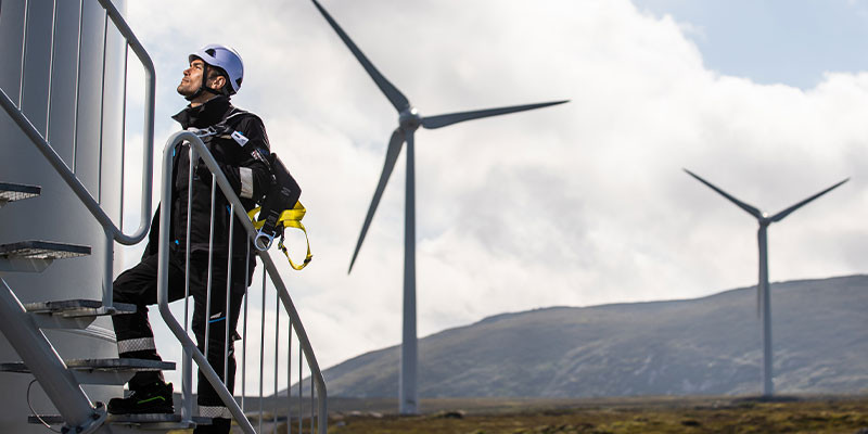 Echipamente de protectie pentru lucrul pe turbine eoliene – tot ce trebuie sa stii